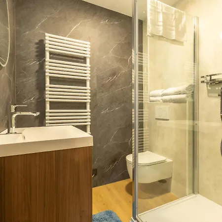 Hotel Seven - Les