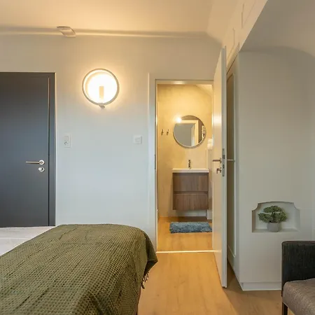 Hotel Seven - Les *